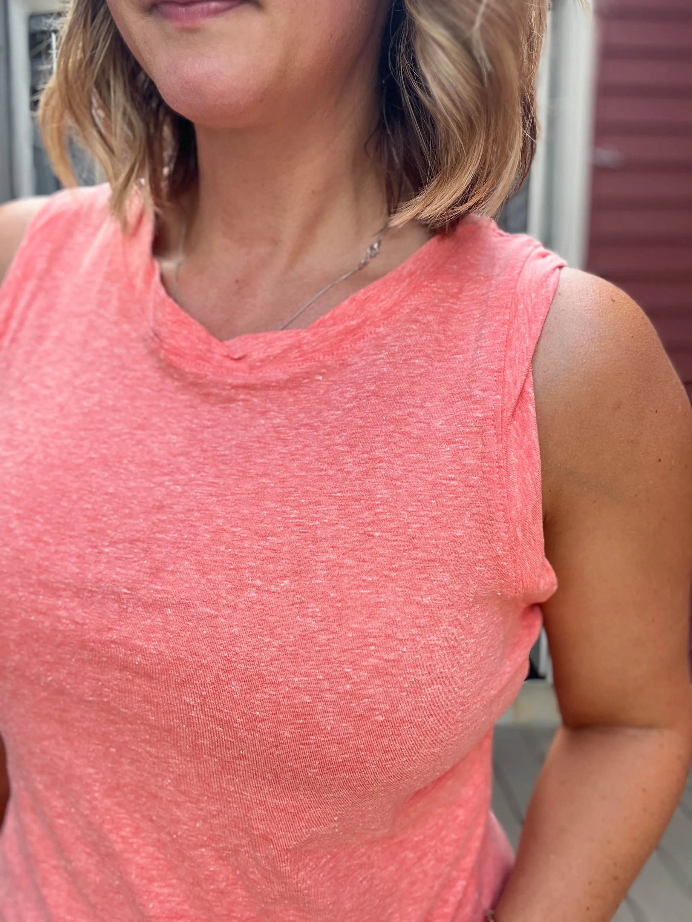 Basic Heathered Tank in Living Coral