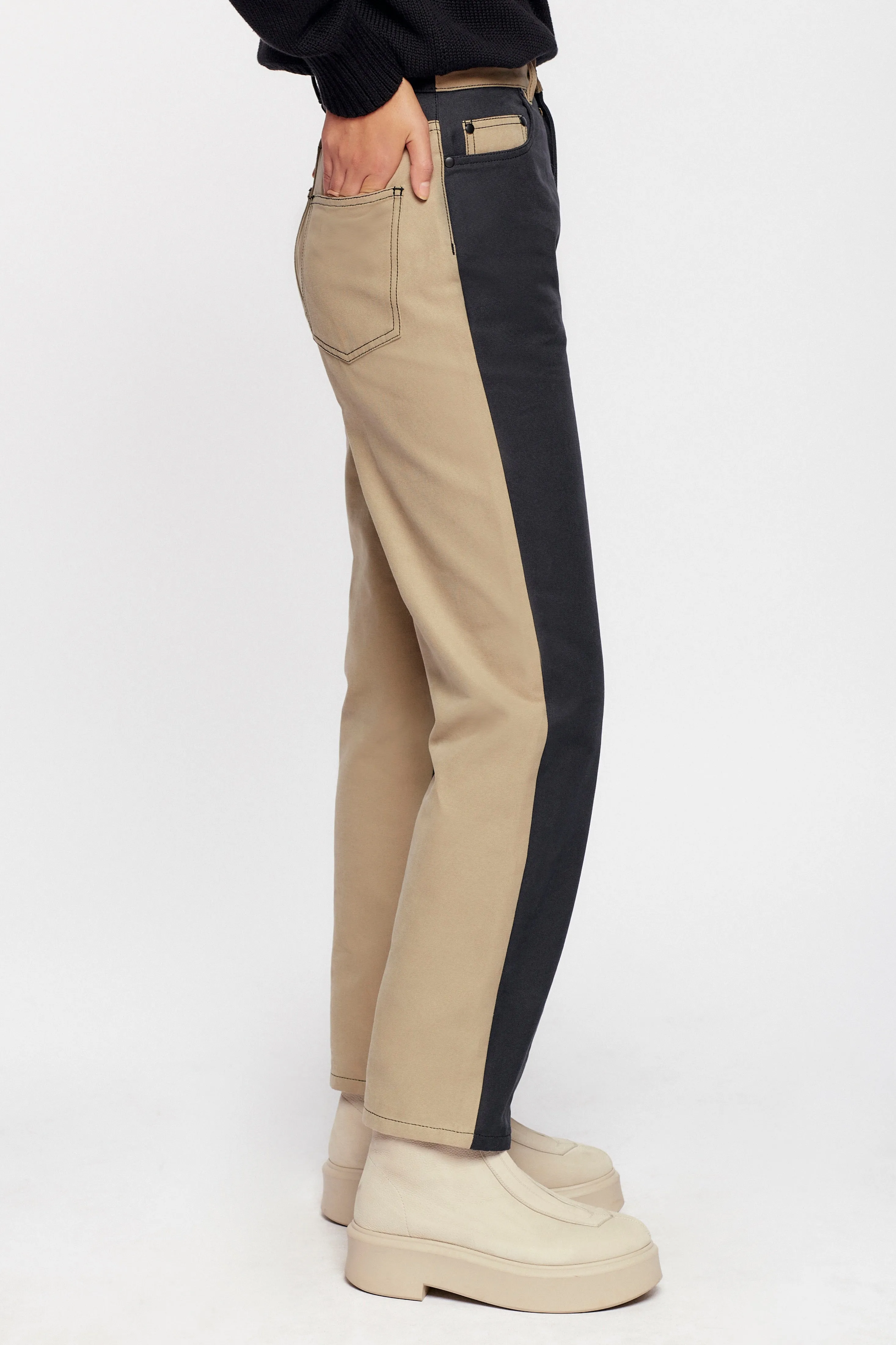 Women's Indus 2-Tone Pant in Black/Dune